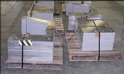 5-axis waterjet cutting equipment in action